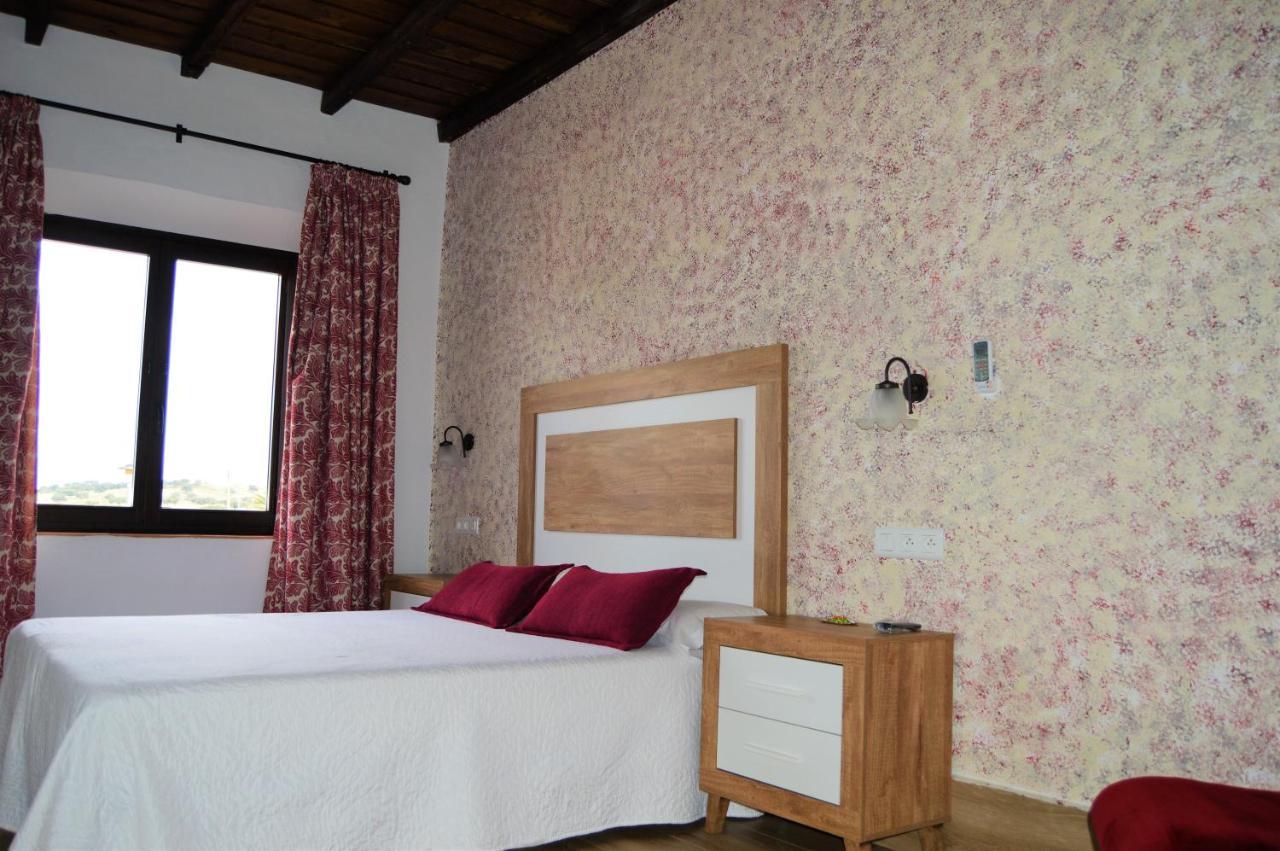 Apartamentos Turisticos - Hostal Los Alisos Алиседа Экстерьер фото