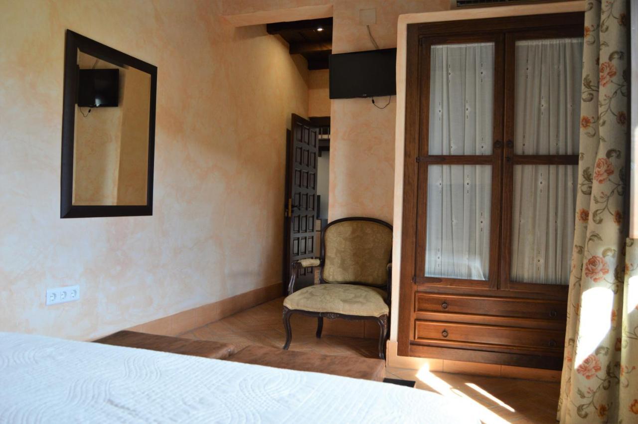 Apartamentos Turisticos - Hostal Los Alisos Алиседа Экстерьер фото