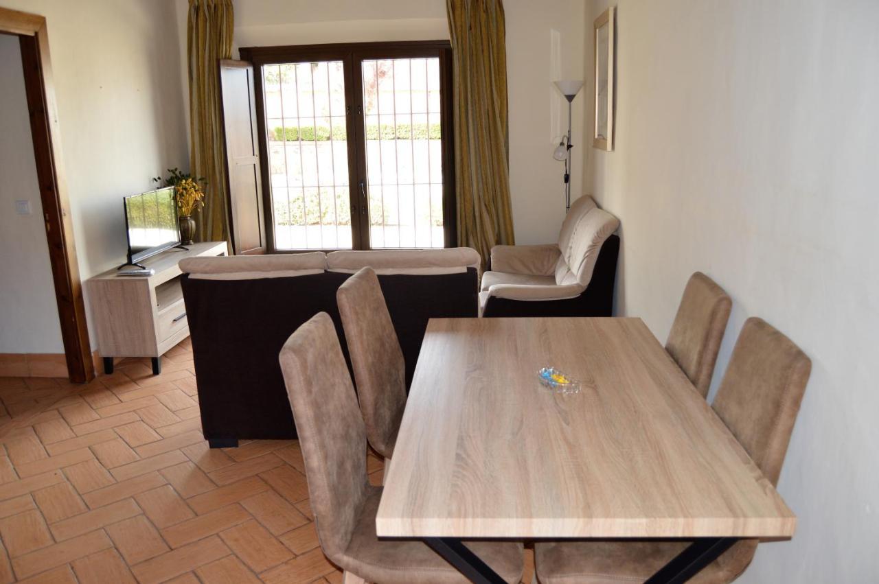Apartamentos Turisticos - Hostal Los Alisos Алиседа Экстерьер фото